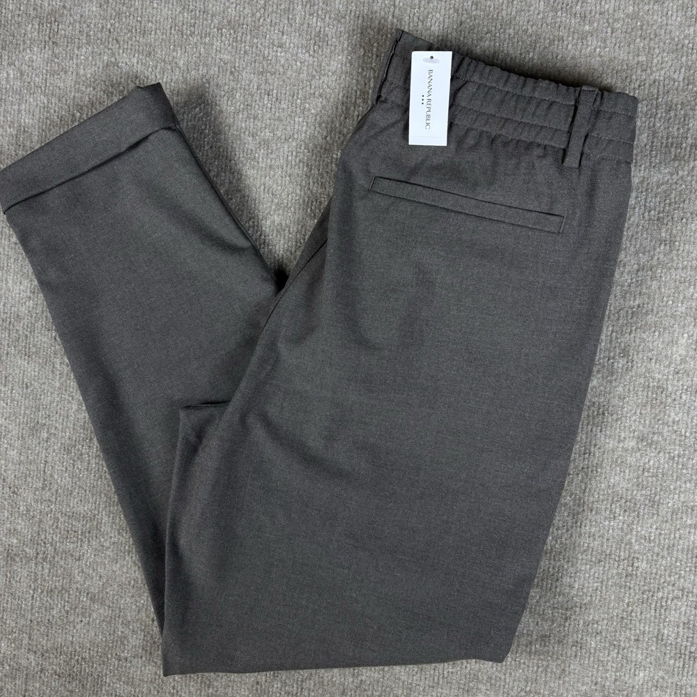 NWT Banana Republic Mens 31x30 Tapered Fit Pull On Pants Gray Stretch